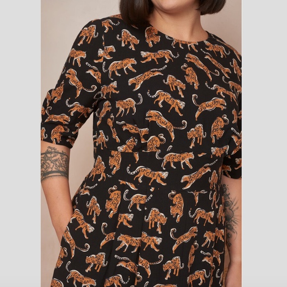 Emily And Fin Women's Black / Brown Meredith Leaping Leopards Dress - Picture 5 of 11